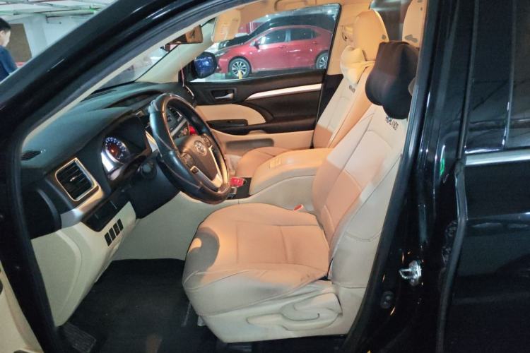 Used Toyota Highlander 2018 2.0T Four-Wheel Drive Elite Edition 7 Seats China VI Standard Left Front Seat