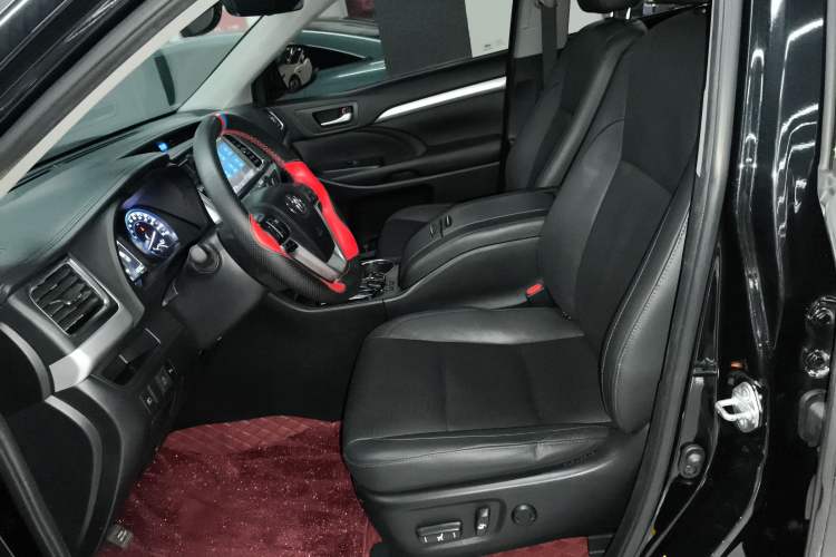 Used Toyota Highlander 2018 2.0T Four-Wheel Drive Luxury Version 7 Seats China VI Standard Left Front Seat