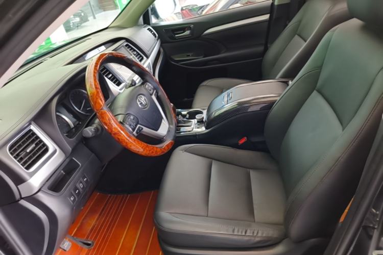 Used Toyota Highlander 2018 2.0T Four-Wheel Drive Luxury Version 7 Seats China VI Standard Left Front Seat