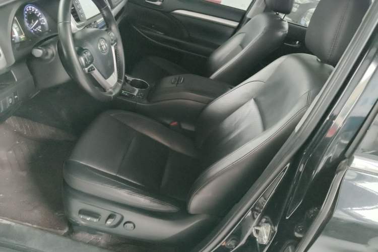 Used Toyota Highlander 2018 2.0T Four-Wheel Drive Luxury Version 7 Seats China VI Standard Left Front Seat