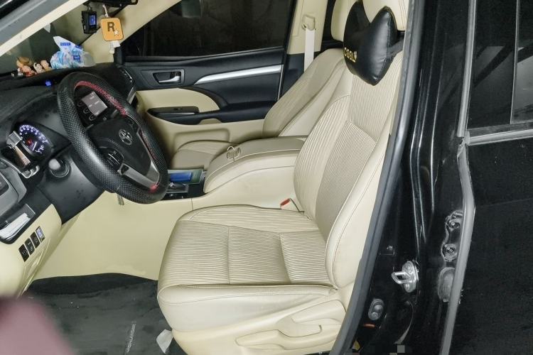 Used Toyota Highlander 2018 2.0T Two-Wheel Drive Elite Edition 5 Seats Emission Standard China V Left Front Seat