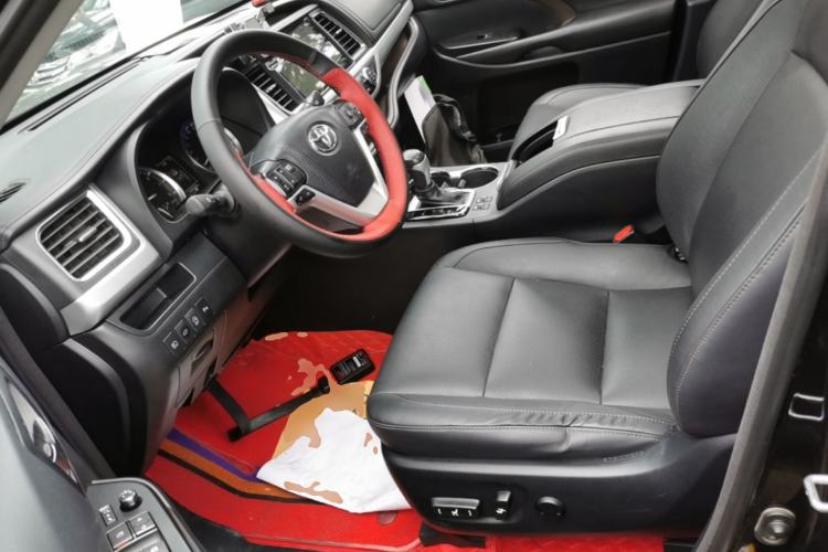 Used Toyota Highlander 2018 2.0T Four-Wheel Drive Prestige Version 7 Seats China V Emission Standard Left Front Seat