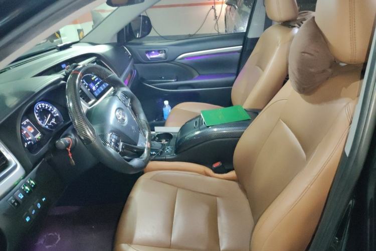Used Toyota Highlander 2018 2.0T Four-Wheel Drive Knight Edition 7 Seats China VI Standard Left Front Seat
