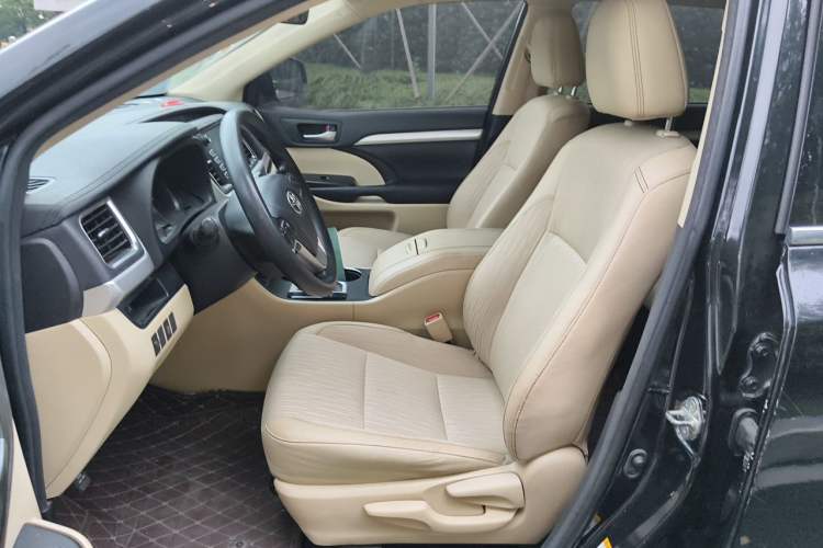 Used Toyota Highlander 2018 2.0T Four-Wheel Drive Elite Edition 7 Seats China V Standard Left Front Seat