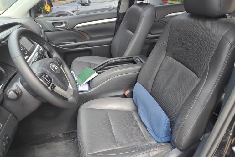 Used Toyota Highlander 2018 2.0T Four-Wheel Drive Luxury Edition 7 Seats China V Emission Standard Left Front Seat