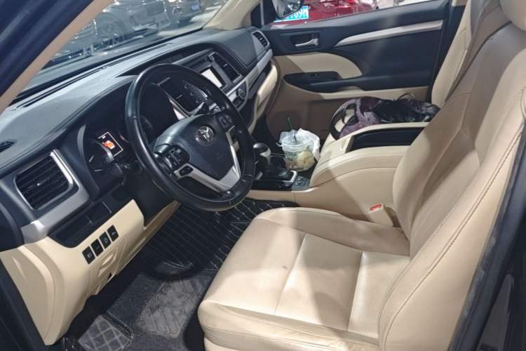 Used Toyota Highlander 2018 2.0T Four-Wheel Drive Luxury Edition 7 Seats China V Emission Standard Left Front Seat