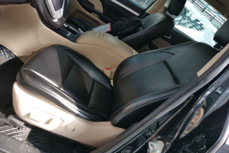 Used Toyota Highlander 2018 2.0T Two-Wheel Drive Elite Edition 7 Seats Emission Standard China V Left Front Seat
