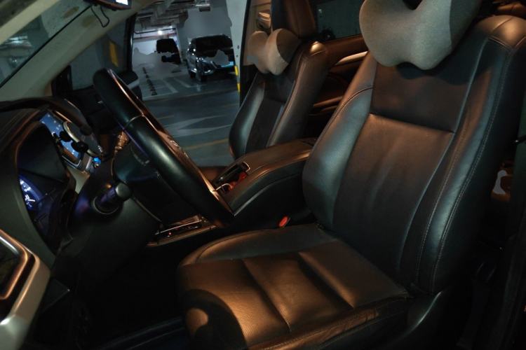 Used Toyota Highlander 2018 2.0T Four-Wheel Drive Luxury Version 7 Seats China VI Standard Left Front Seat