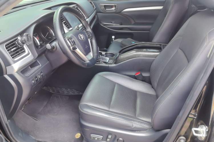 Used Toyota Highlander 2018 2.0T Four-Wheel Drive Prestige Version 7 Seats China VI Standard Left Front Seat