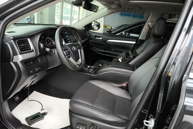 Used Toyota Highlander 2018 2.0T Four-Wheel Drive Luxury Version 7 Seats China VI Standard Left Front Seat