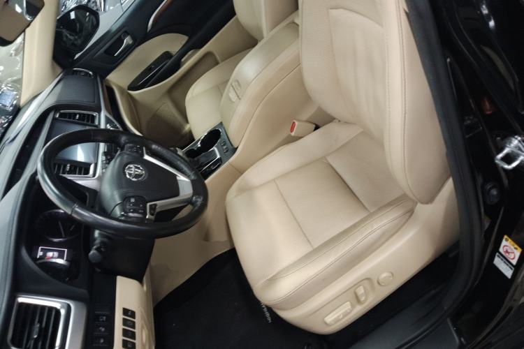 Used Toyota Highlander 2018 2.0T Four-Wheel Drive Ultimate Edition 7-Seater Emission Standard China V Left Front Seat