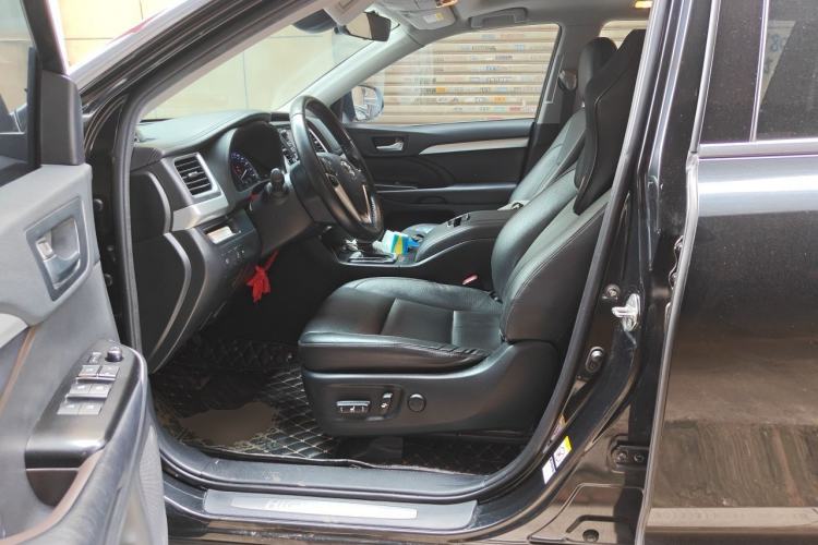 Used Toyota Highlander 2018 2.0T Four-Wheel Drive Luxury Version 7 Seats China VI Standard Left Front Seat