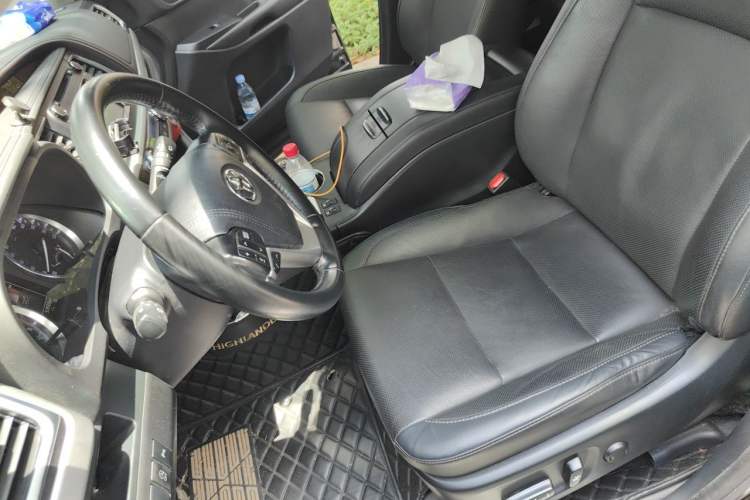 Used Toyota Highlander 2018 2.0T Four-Wheel Drive Luxury Version 7 Seats China VI Standard Left Front Seat