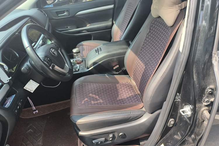 Used Toyota Highlander 2018 2.0T Four-Wheel Drive Luxury Version 7 Seats China VI Standard Left Front Seat