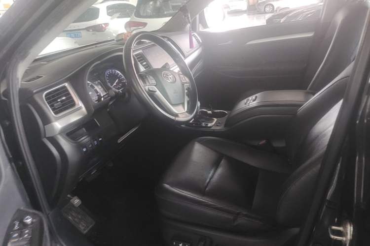 Used Toyota Highlander 2018 2.0T Four-Wheel Drive Prestige Version 7 Seats China VI Standard Left Front Seat