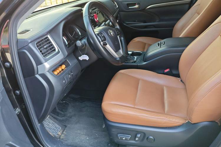 Used Toyota Highlander 2018 2.0T Four-Wheel Drive Luxury Version 7 Seats China VI Standard Left Front Seat