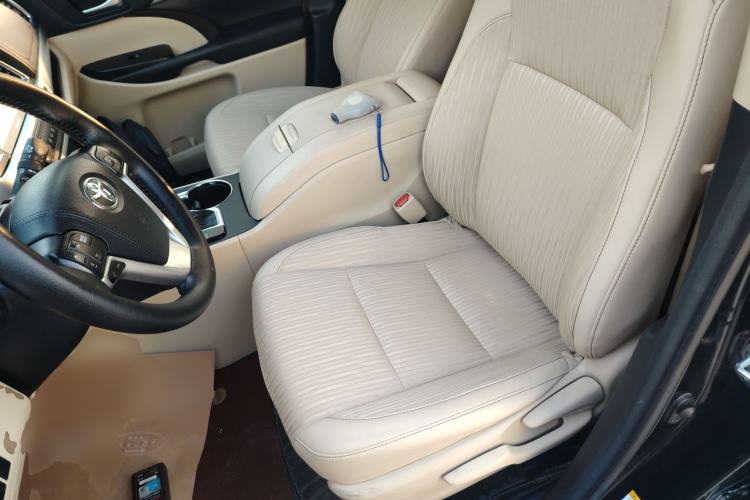 Used Toyota Highlander 2018 2.0T Two-Wheel Drive Elite Edition 7 Seats Emission Standard China V Left Front Seat