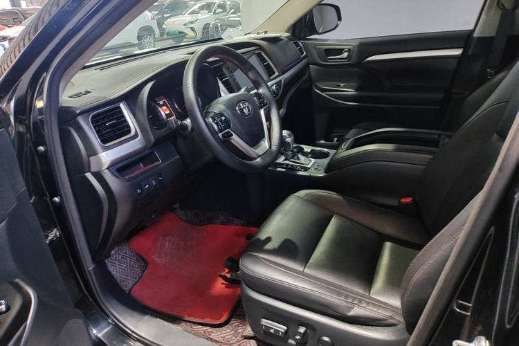 Used Toyota Highlander 2018 2.0T Four-Wheel Drive Luxury Edition 7 Seats China V Emission Standard Left Front Seat