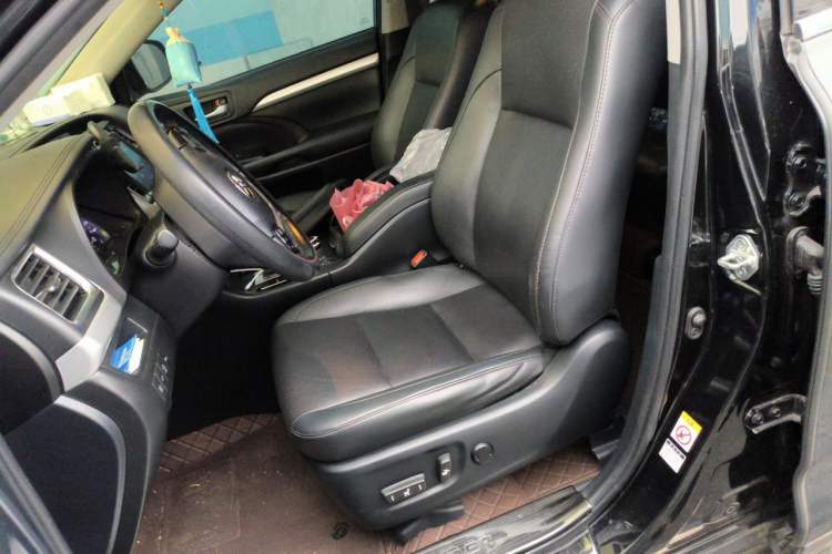 Used Toyota Highlander 2018 2.0T Four-Wheel Drive Knight Edition 7 Seats China VI Standard Left Front Seat