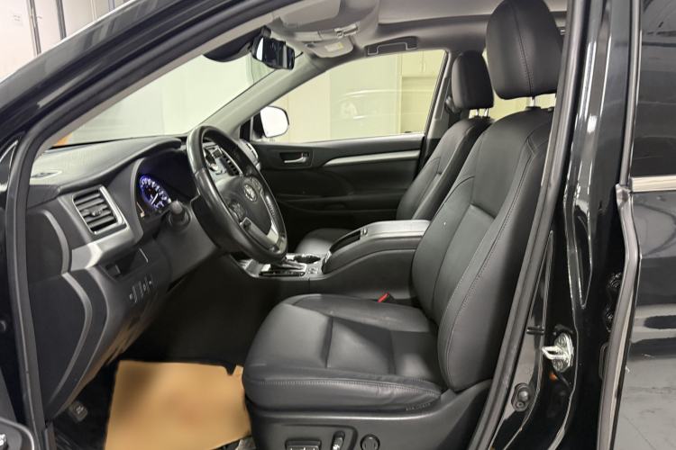 Used Toyota Highlander 2018 2.0T Four-Wheel Drive Luxury Version 7 Seats China VI Standard Left Front Seat