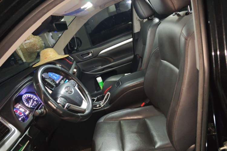 Used Toyota Highlander 2018 2.0T Four-Wheel Drive Luxury Edition 7 Seats China V Emission Standard Left Front Seat