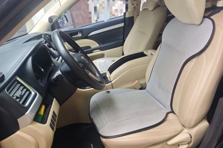 Used Toyota Highlander 2018 2.0T Two-Wheel Drive Elite Edition 7 Seats China VI Standard Left Front Seat