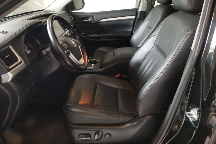 Used Toyota Highlander 2018 2.0T Four-Wheel Drive Prestige Version 7 Seats China VI Standard Left Front Seat