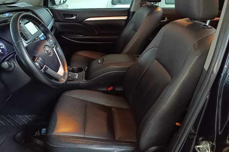 Used Toyota Highlander 2018 2.0T Four-Wheel Drive Luxury Version 7 Seats China VI Standard Left Front Seat