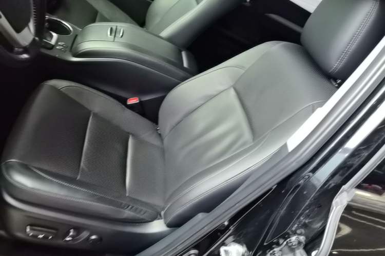 Used Toyota Highlander 2018 2.0T Four-Wheel Drive Luxury Version 7 Seats China VI Standard Left Front Seat