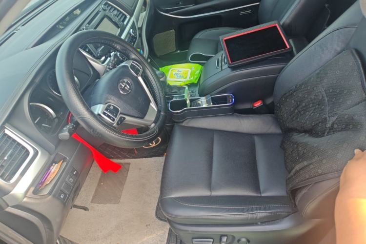 Used Toyota Highlander 2018 2.0T Four-Wheel Drive Luxury Version 7 Seats China VI Standard Left Front Seat