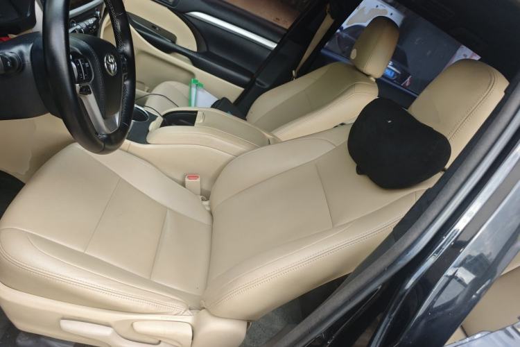Used Toyota Highlander 2018 2.0T Four-Wheel Drive Elite Edition 7 Seats China V Standard Left Front Seat