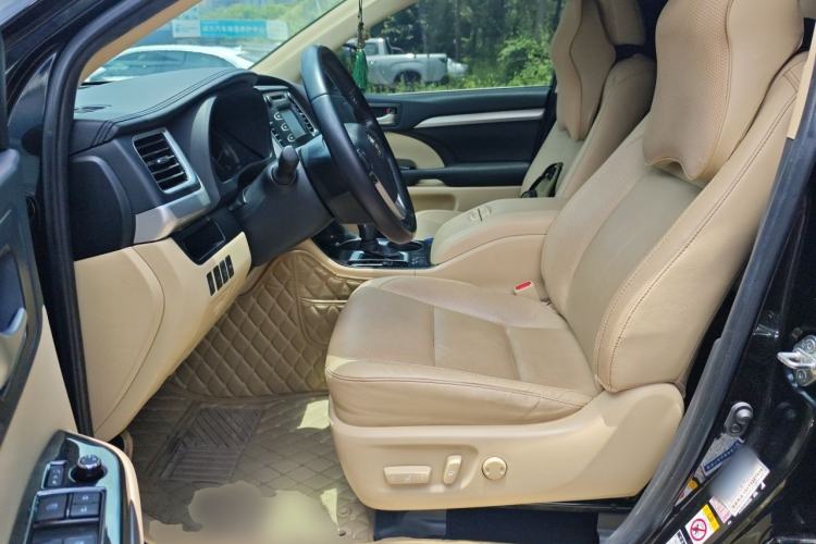 Used Toyota Highlander 2018 2.0T Four-Wheel Drive Luxury Edition 7 Seats China V Emission Standard Left Front Seat