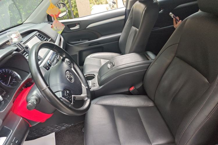 Used Toyota Highlander 2018 2.0T Four-Wheel Drive Luxury Version 7 Seats China VI Standard Left Front Seat