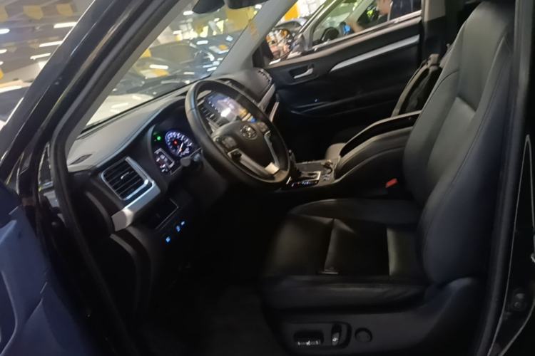 Used Toyota Highlander 2018 2.0T Four-Wheel Drive Luxury Version 7 Seats China VI Standard Left Front Seat