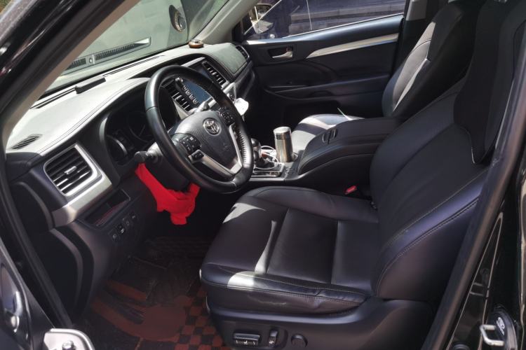 Used Toyota Highlander 2018 2.0T Four-Wheel Drive Luxury Version 7 Seats China VI Standard Left Front Seat