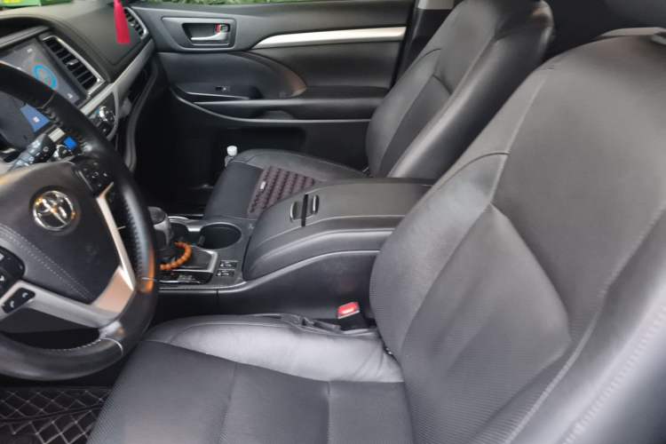 Used Toyota Highlander 2018 2.0T Four-Wheel Drive Prestige Version 7 Seats China VI Standard Left Front Seat