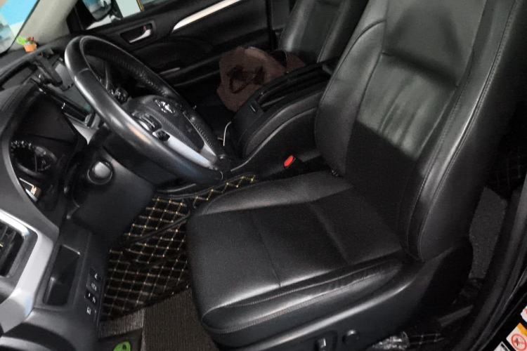 Used Toyota Highlander 2018 2.0T Four-Wheel Drive Luxury Edition 7 Seats China V Emission Standard Left Front Seat