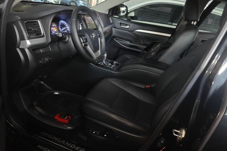 Used Toyota Highlander 2018 2.0T Four-Wheel Drive Luxury Version 7 Seats China VI Standard Left Front Seat