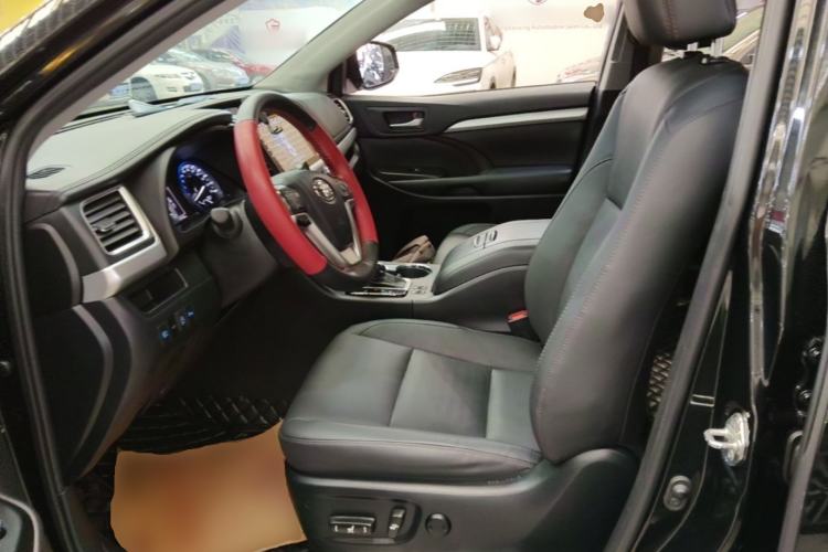 Used Toyota Highlander 2018 2.0T Four-Wheel Drive Luxury Version 7 Seats China VI Standard Left Front Seat