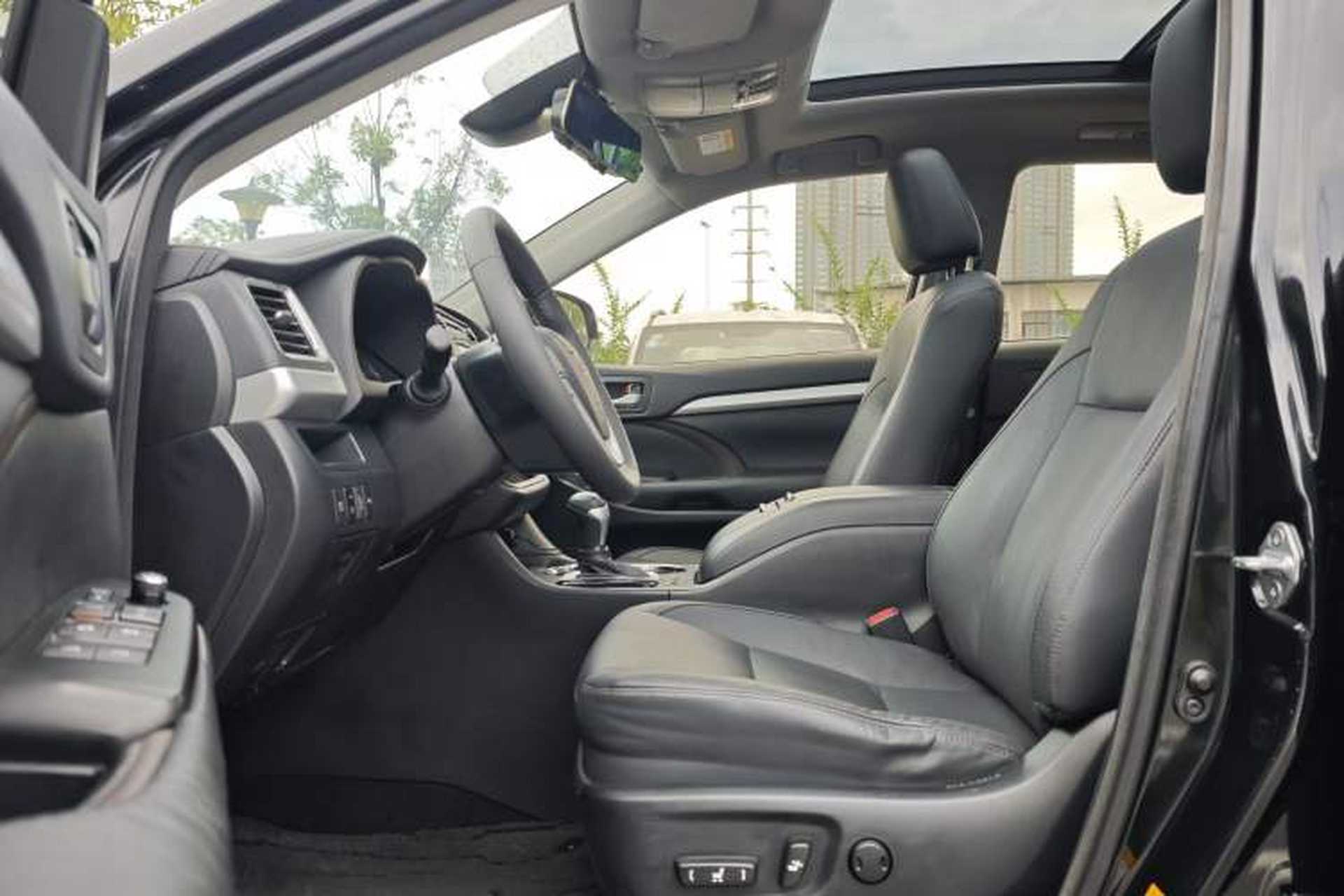 Used Toyota Highlander 2018 2.0T Two-Wheel Drive Luxury Edition 7 Seats China VI Standard Left Front Seat