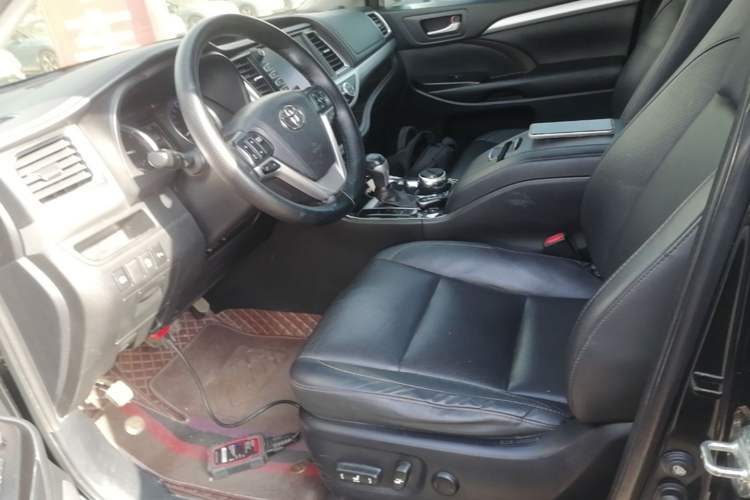 Used Toyota Highlander 2018 2.0T Four-Wheel Drive Luxury Version 7 Seats China VI Standard Left Front Seat