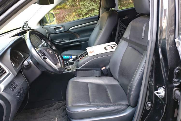 Used Toyota Highlander 2018 2.0T Four-Wheel Drive Ultimate Edition 7-Seater Emission Standard China V Left Front Seat