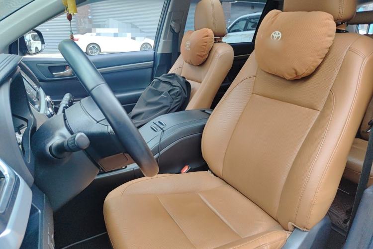 Used Toyota Highlander 2018 2.0T Four-Wheel Drive Knight Edition 7 Seats China VI Standard Left Front Seat