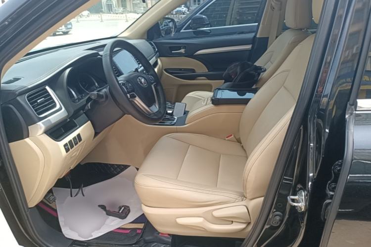 Used Toyota Highlander 2018 2.0T Two-Wheel Drive Elite Version 5 Seats China VI Standard Left Front Seat