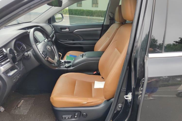 Used Toyota Highlander 2018 2.0T Four-Wheel Drive Knight Edition 7 Seats China VI Standard Left Front Seat
