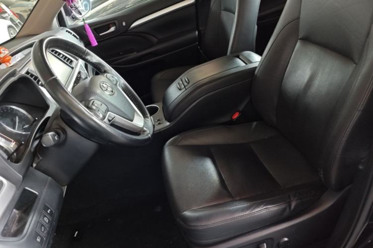 Used Toyota Highlander 2018 2.0T Four-Wheel Drive Prestige Version 7 Seats China VI Standard Left Front Seat