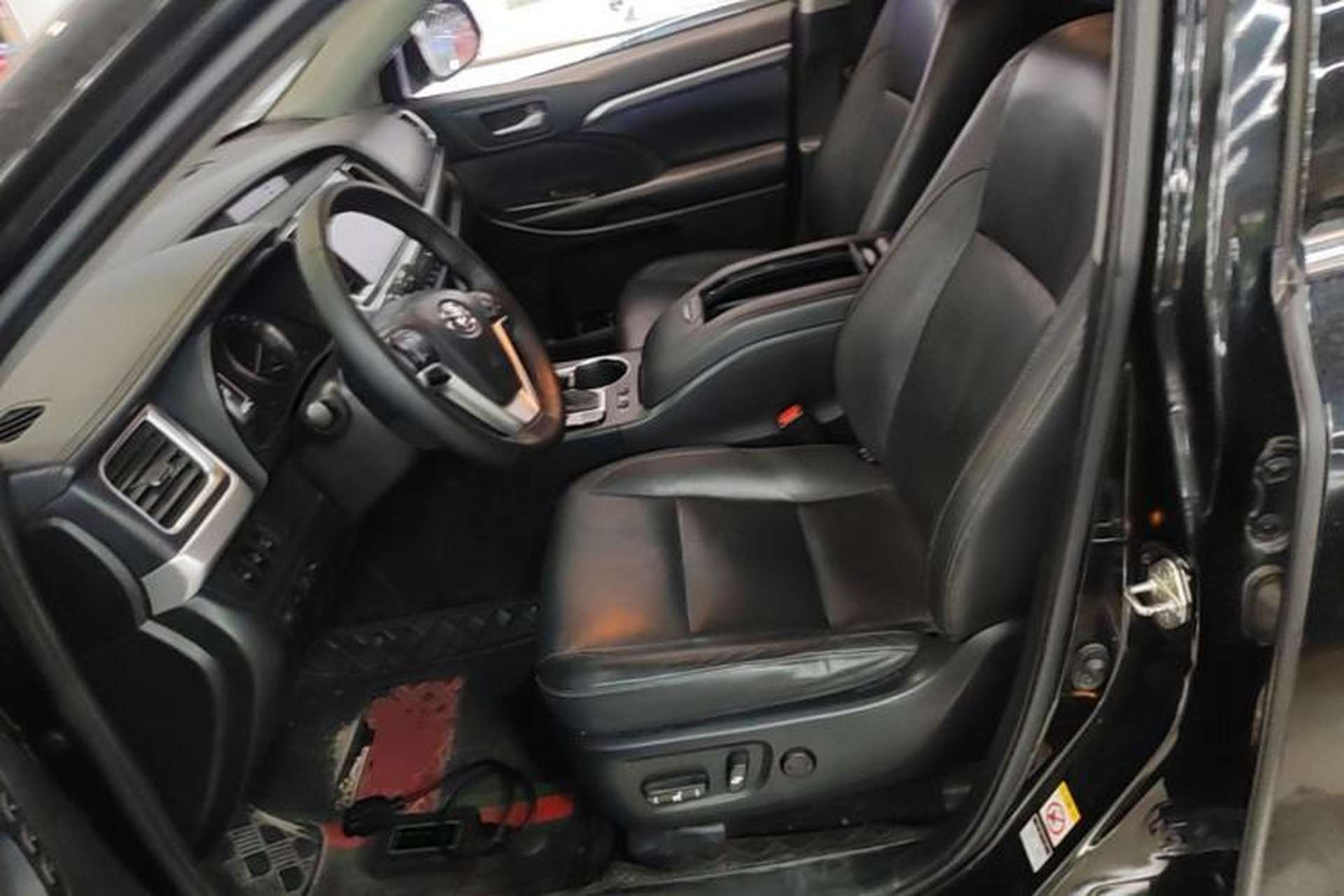 Used Toyota Highlander 2018 2.0T Four-Wheel Drive Supreme Edition 7-Seater China VI Left Front Seat