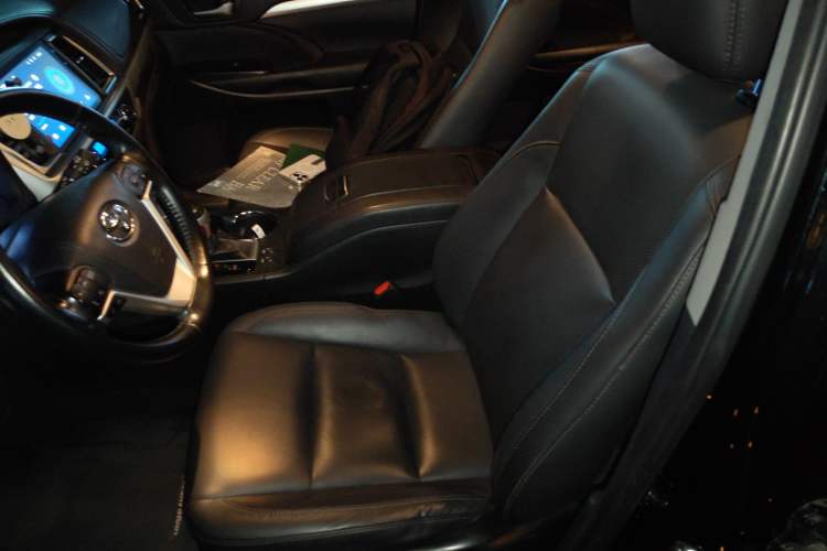 Used Toyota Highlander 2018 2.0T Four-Wheel Drive Prestige Version 7 Seats China VI Standard Left Front Seat