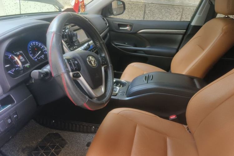 Used Toyota Highlander 2018 2.0T Four-Wheel Drive Knight Edition 7 Seats China VI Standard Left Front Seat