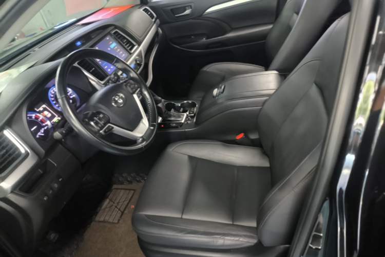 Used Toyota Highlander 2018 2.0T Four-Wheel Drive Prestige Version 7 Seats China VI Standard Left Front Seat